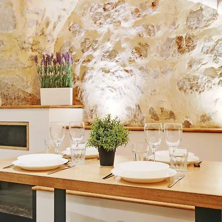 Charming With Ac -1br-3p- Sentier Apartment *